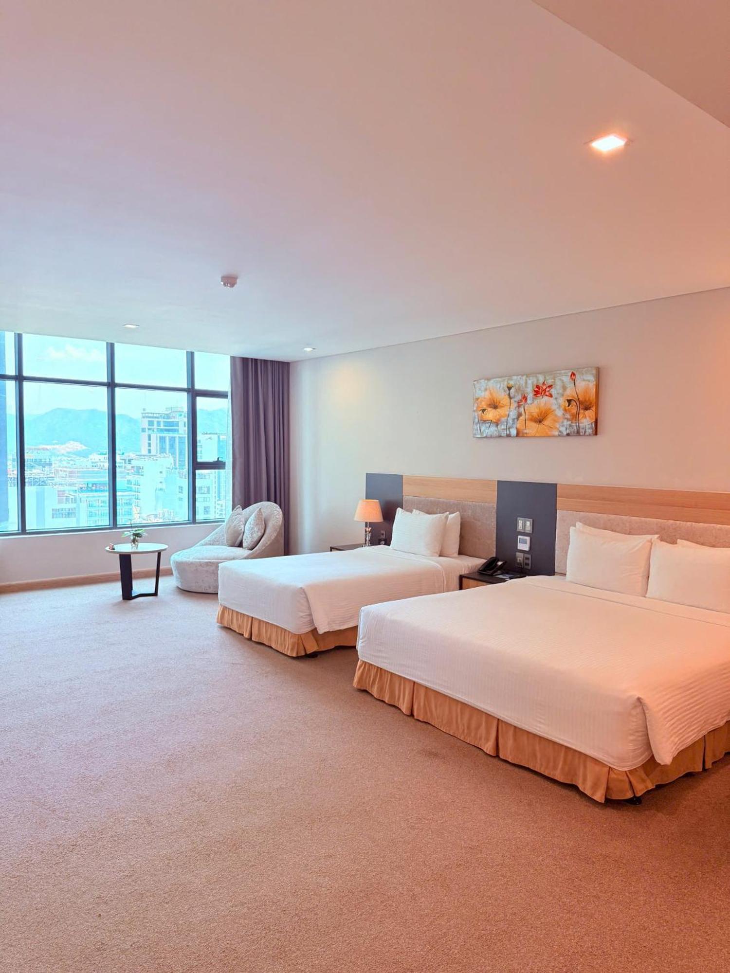Отель Muong Thanh Luxury Нячанг