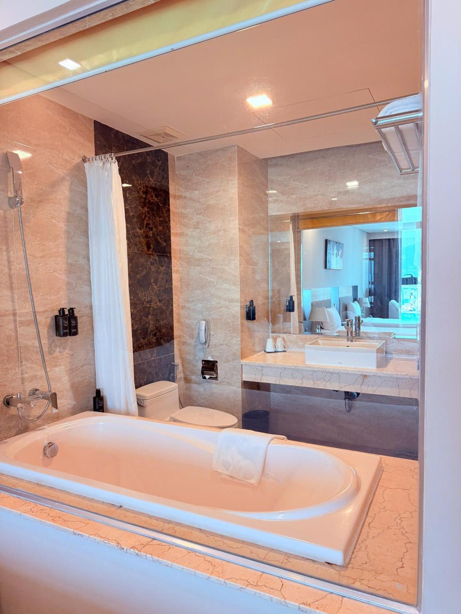 Отель Muong Thanh Luxury 5*