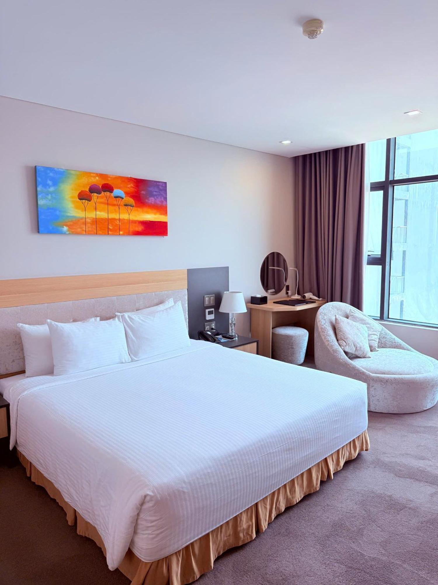 Отель Muong Thanh Luxury Нячанг